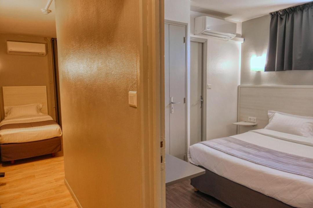 Hotel Univers カルパントラ エクステリア 写真